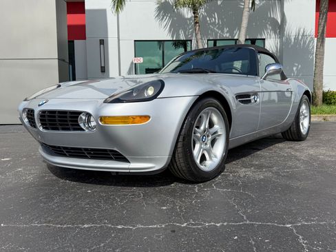 Used 2002 BMW Z8 RWD image 7