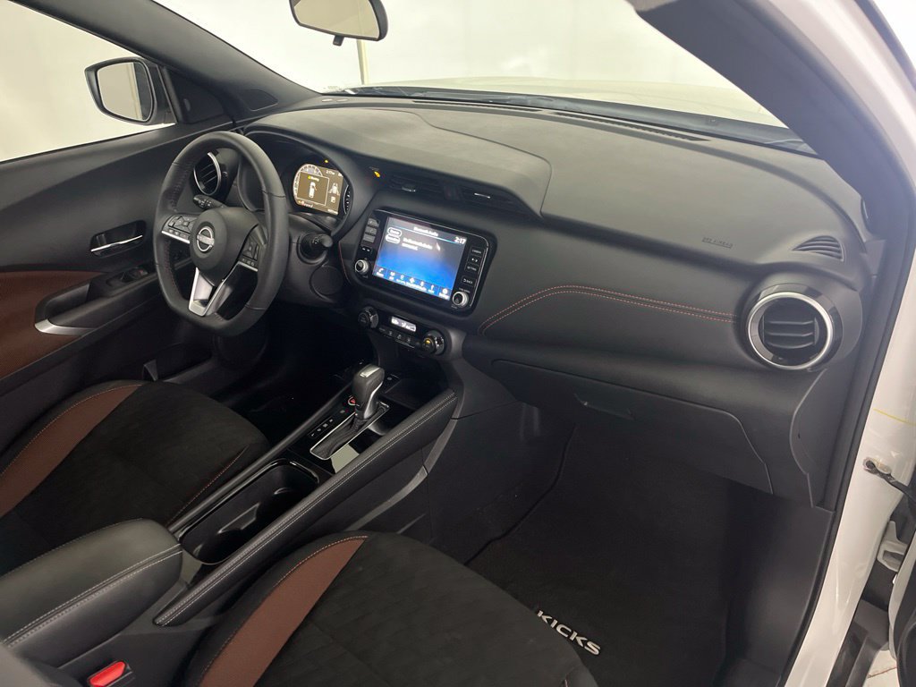Used 2024 Nissan Kicks SR FWD image 22