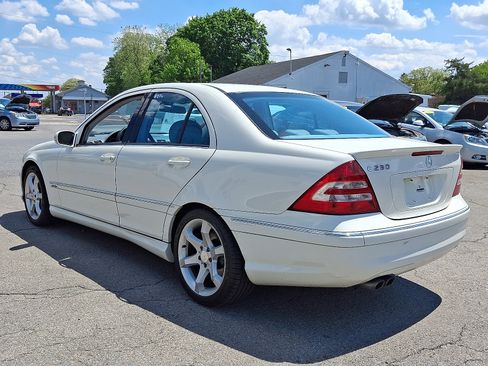 Used 2007 Mercedes-Benz C 230 Sedan image 5