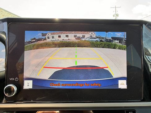 Used 2025 Toyota Camry SE FWD image 17