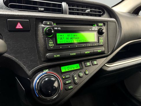 Used 2014 Toyota Prius C Four image 26