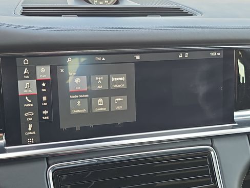 Used 2020 Porsche Panamera GTS image 21