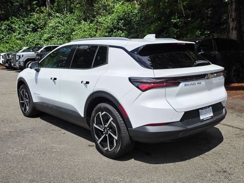New 2026 Chevrolet Equinox EV LT AWD/4WD image 3