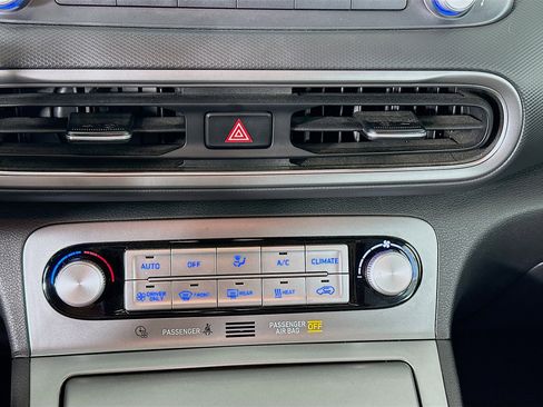 Used 2023 Hyundai Kona SE w/ Cargo Package image 22