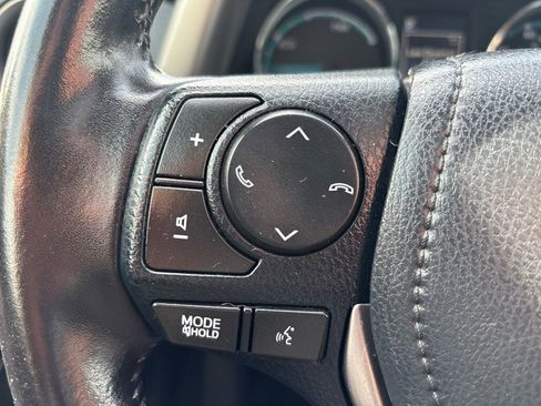 Used 2017 Toyota RAV4 Limited image 16