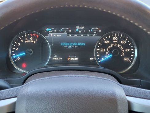Used 2019 Ford F150 Lariat w/ Equipment Group 502A Luxury AWD/4WD image 11