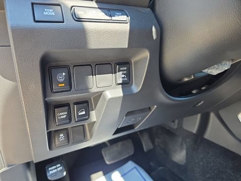 Certified 2024 Nissan Frontier SV w/ SV Convenience Package AWD/4WD image 20