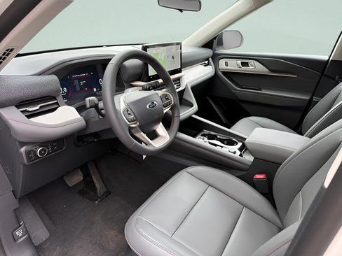 New 2026 Ford Explorer Active w/ Active Comfort Package AWD/4WD image 16