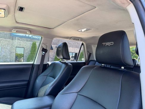 Used 2022 Toyota 4Runner TRD Sport w/ Technology Package AWD/4WD image 13