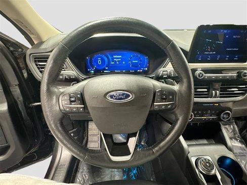 Certified 2020 Ford Escape Titanium image 10