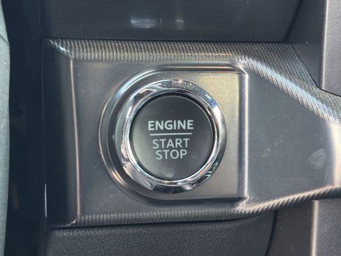 Used 2025 Ford F150 Lariat w/ Equipment Group 501A Mid image 10