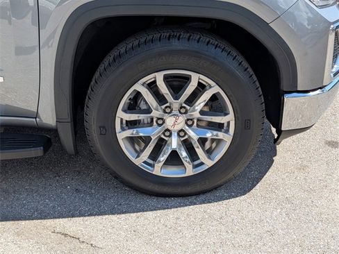 Used 2022 GMC Sierra 1500 SLT w/ SLT Premium Package image 9