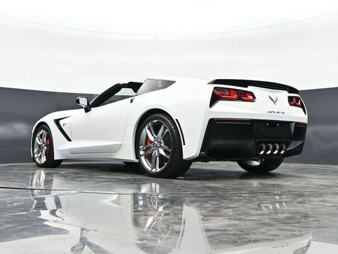 Used 2017 Chevrolet Corvette Stingray Coupe RWD image 38
