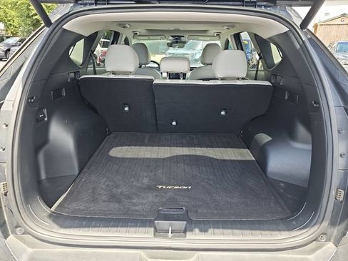 Used 2023 Hyundai Tucson SEL w/ Convenience Package FWD image 12