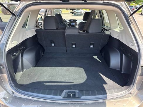 Used 2020 Subaru Forester Premium AWD/4WD image 12