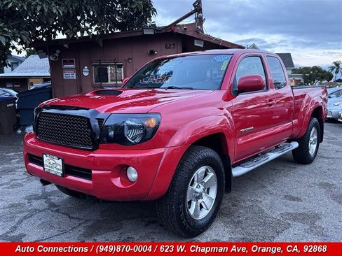 Used 2005 Toyota Tacoma PreRunner image 2