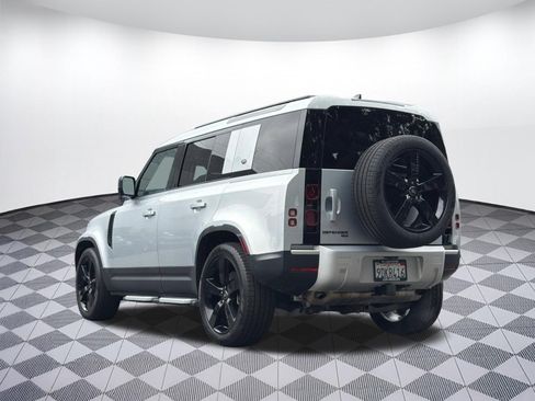 Used 2023 Land Rover Defender 110 SE AWD/4WD image 3
