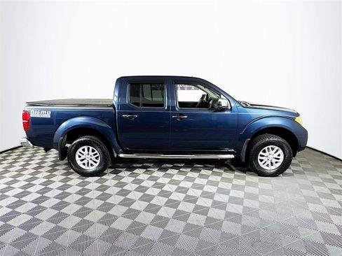 Used 2018 Nissan Frontier SV image 8