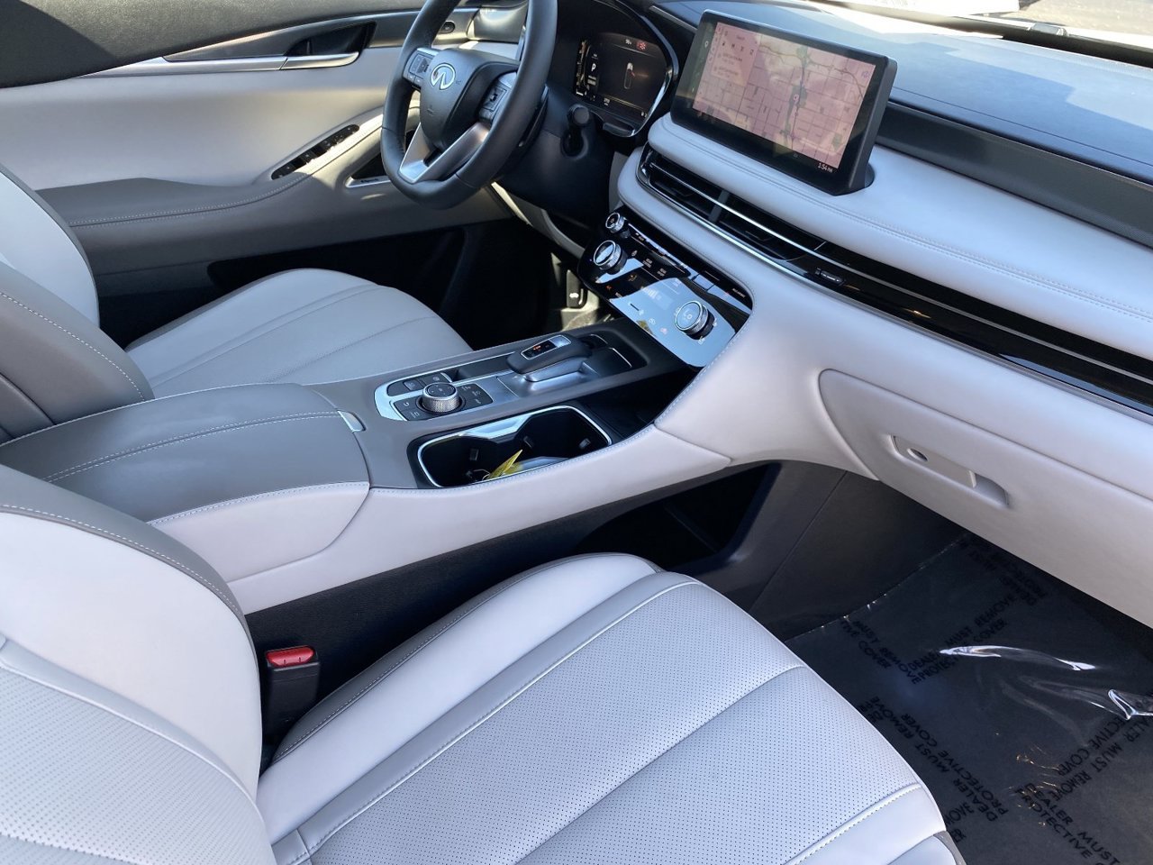Certified 2027 INFINITI QX60 Luxe w/ Cargo Package FWD image 9