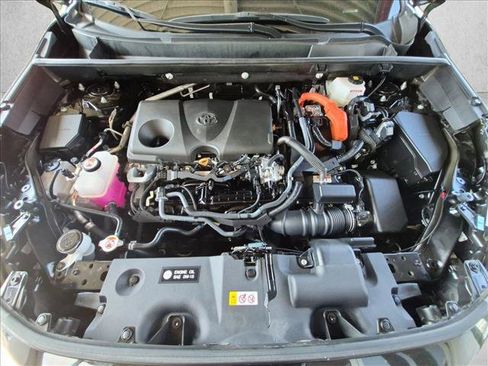 Certified 2025 Toyota RAV4 LE AWD/4WD image 23