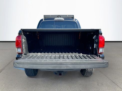 Used 2019 Toyota Tacoma TRD Sport image 24