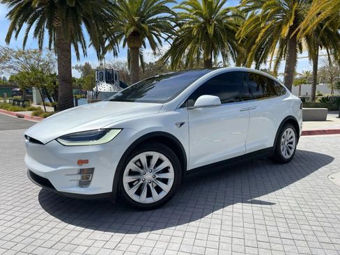 Used 2018 Tesla Model X 100D AWD/4WD image 21