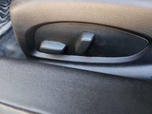 Used 2022 Chevrolet Camaro LT image 12