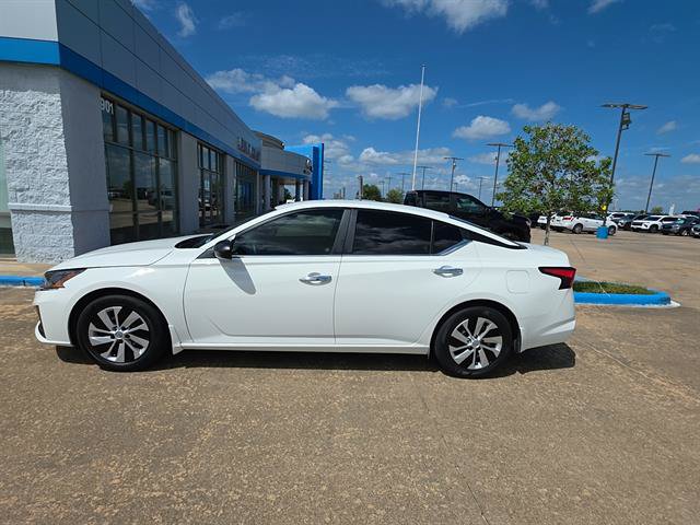Used 2024 Nissan Altima 2.5 S FWD image 1