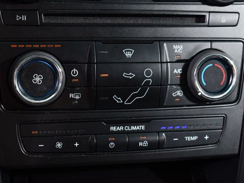 Used 2017 Ford Explorer XLT AWD/4WD image 30