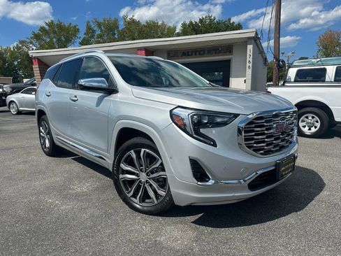 Used 2020 GMC Terrain Denali w/ Denali Premium Package image 1