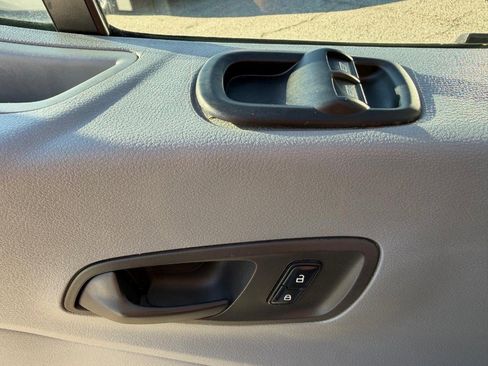 Used 2017 Ford Transit 350 XL image 31