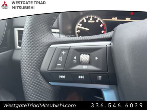 New 2026 Mitsubishi Outlander SE image 17