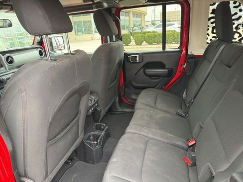 Used 2022 Jeep Wrangler Unlimited Sport image 14