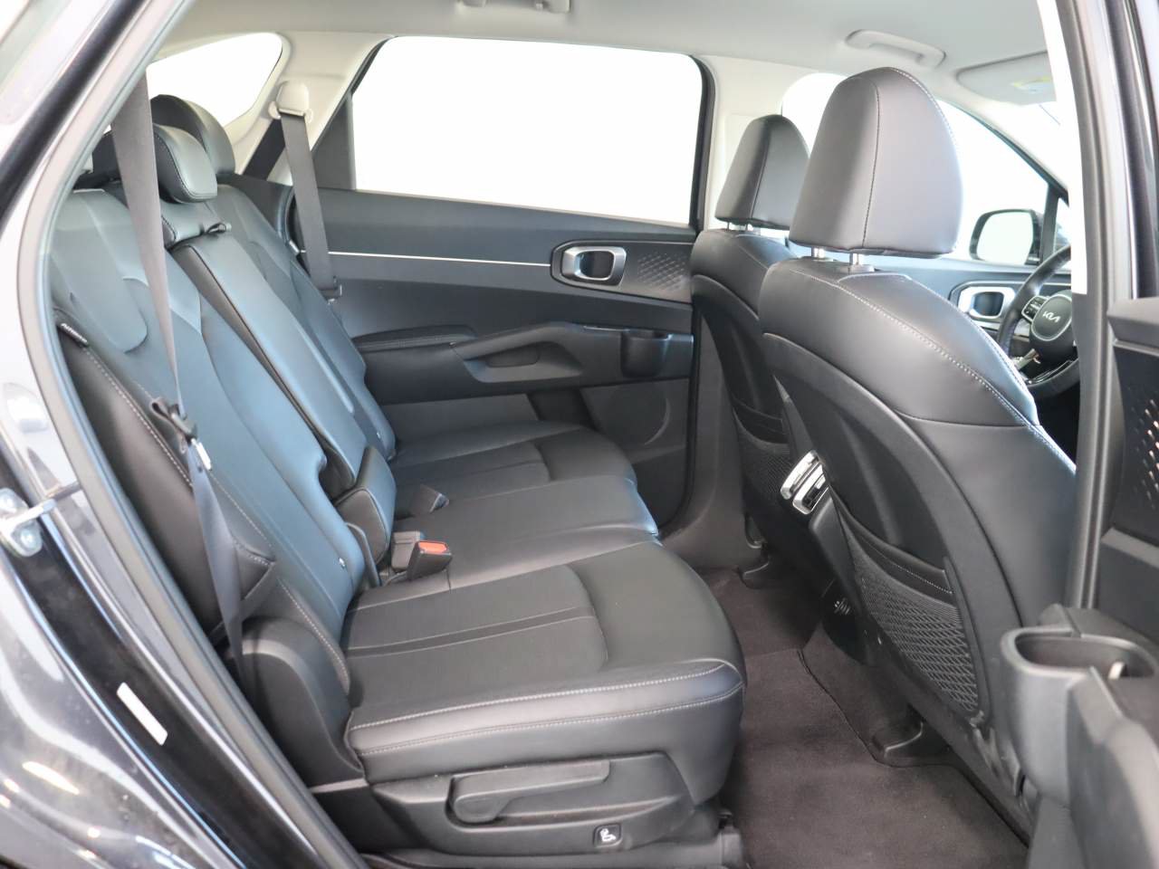 Used 2025 Kia Sorento S FWD image 18