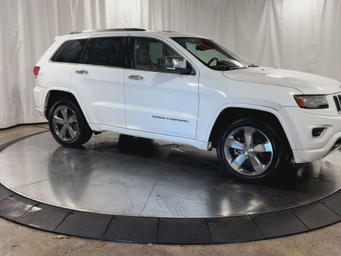 Used 2014 Jeep Grand Cherokee Overland w/ Advanced Technology Group image 3
