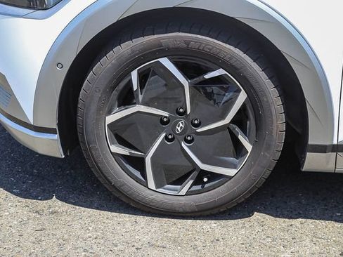 Certified 2024 Hyundai Ioniq 5 Limited RWD image 10