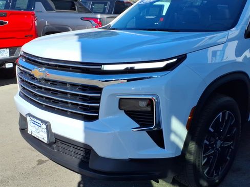 Used 2026 Chevrolet Traverse LT w/ Sun and Wheel Package AWD/4WD image 7