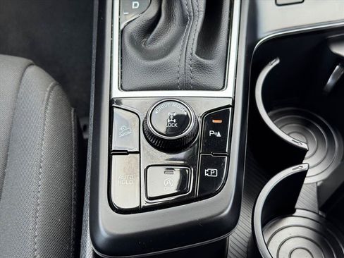 Used 2025 Kia Sportage LX AWD/4WD image 19