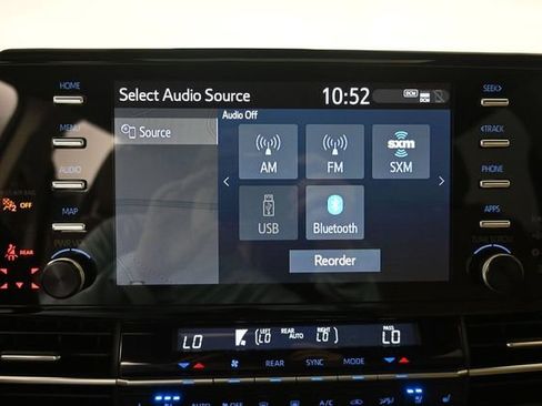 Used 2021 Toyota Sienna Limited w/ Protection Package (TMS) FWD image 14