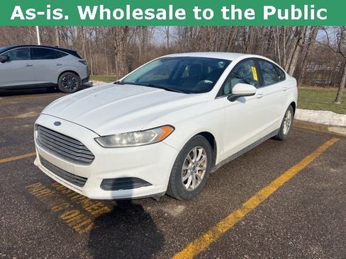 Used 2015 Ford Fusion S image 1
