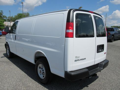 New 2026 GMC Savana 2500 w/ Enhanced Convenience Package RWD image 4