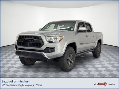 Used 2020 Toyota Tacoma SR5 AWD/4WD image 1