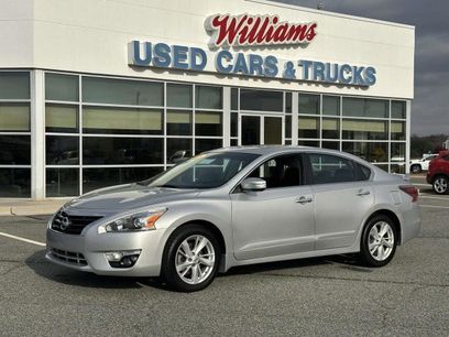 Used 2015 Nissan Altima 2.5 SV w/ Convenience Package