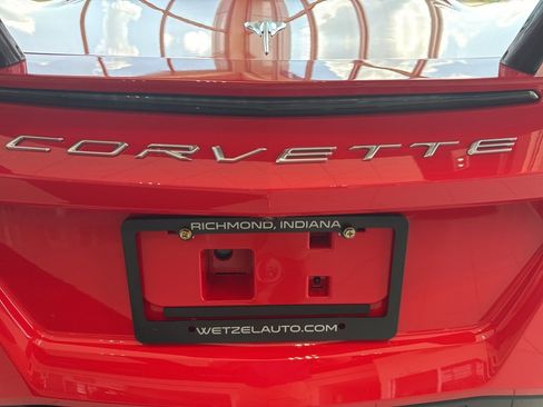 Used 2023 Chevrolet Corvette Stingray Premium Cpe w/ Z51 Performance Package image 18