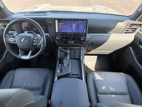 Used 2024 Lexus GX 550 w/ Accessory Package (Z1) AWD/4WD image 25