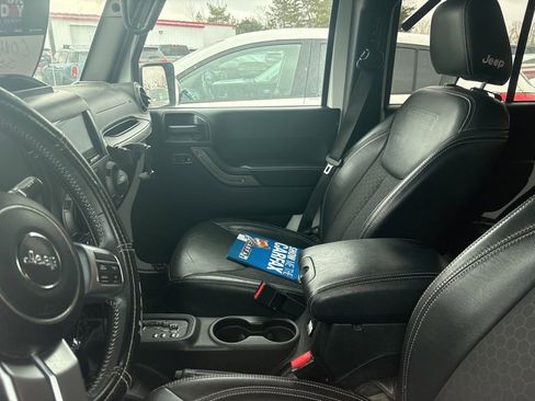 Used 2016 Jeep Wrangler Unlimited Sport image 12