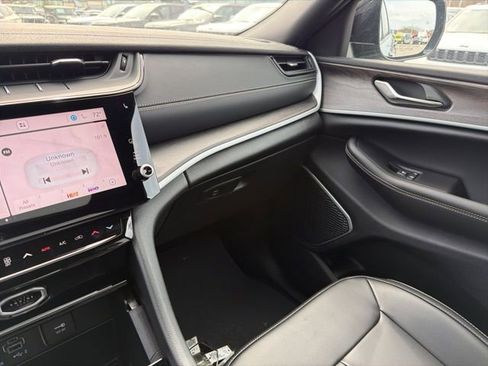 New 2026 Jeep Grand Cherokee Limited w/ Limited Altitude Package image 22