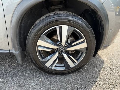 Used 2023 Nissan Rogue SL AWD/4WD image 9