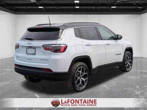 Used 2025 Jeep Compass Limited AWD/4WD image 5