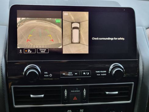 Used 2022 Nissan Armada SL w/ Captain's Chairs Package image 27